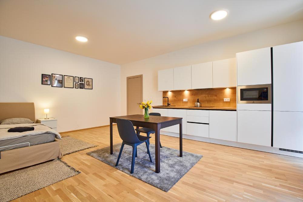 Dolcevita Apartments Харачов Екстериор снимка